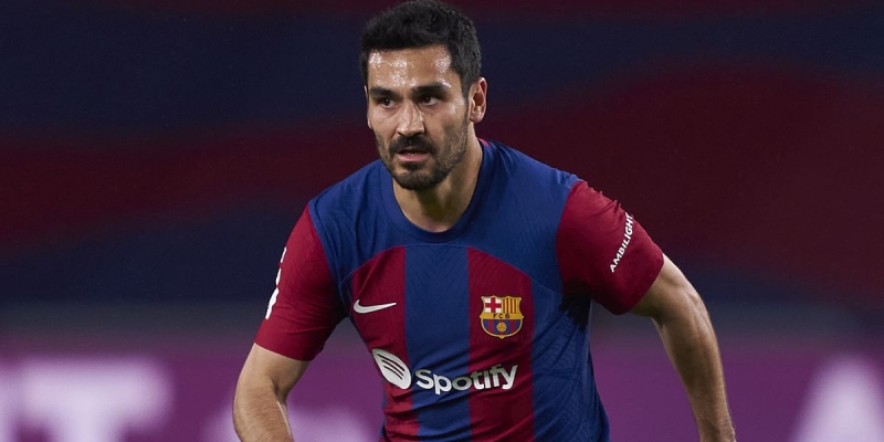 Barca: Gundogan Rời Đi, Dani Olmo Chán Nản Làm Khán Giả